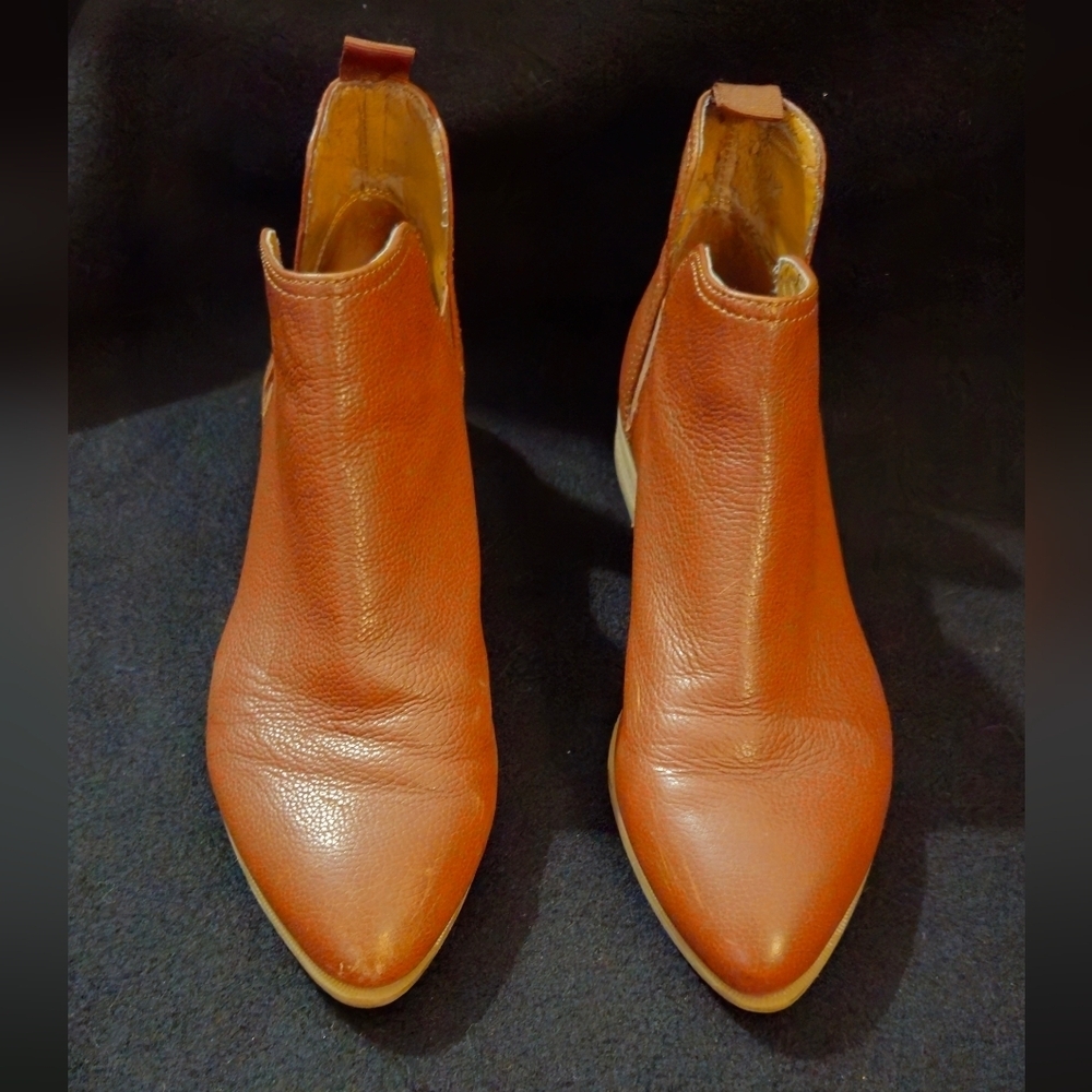 Nine West Tan Ankle Booties - Size 7M - Picture 2 of 10